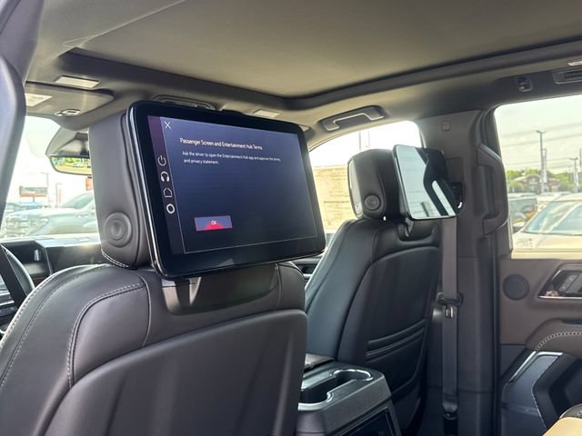 New 2026 GMC Yukon Denali Ultimate AWD/4WD image 32