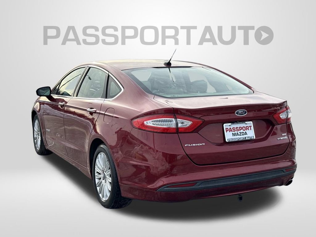 Used 2015 Ford Fusion SE w/ Equipment Group 502A image 2