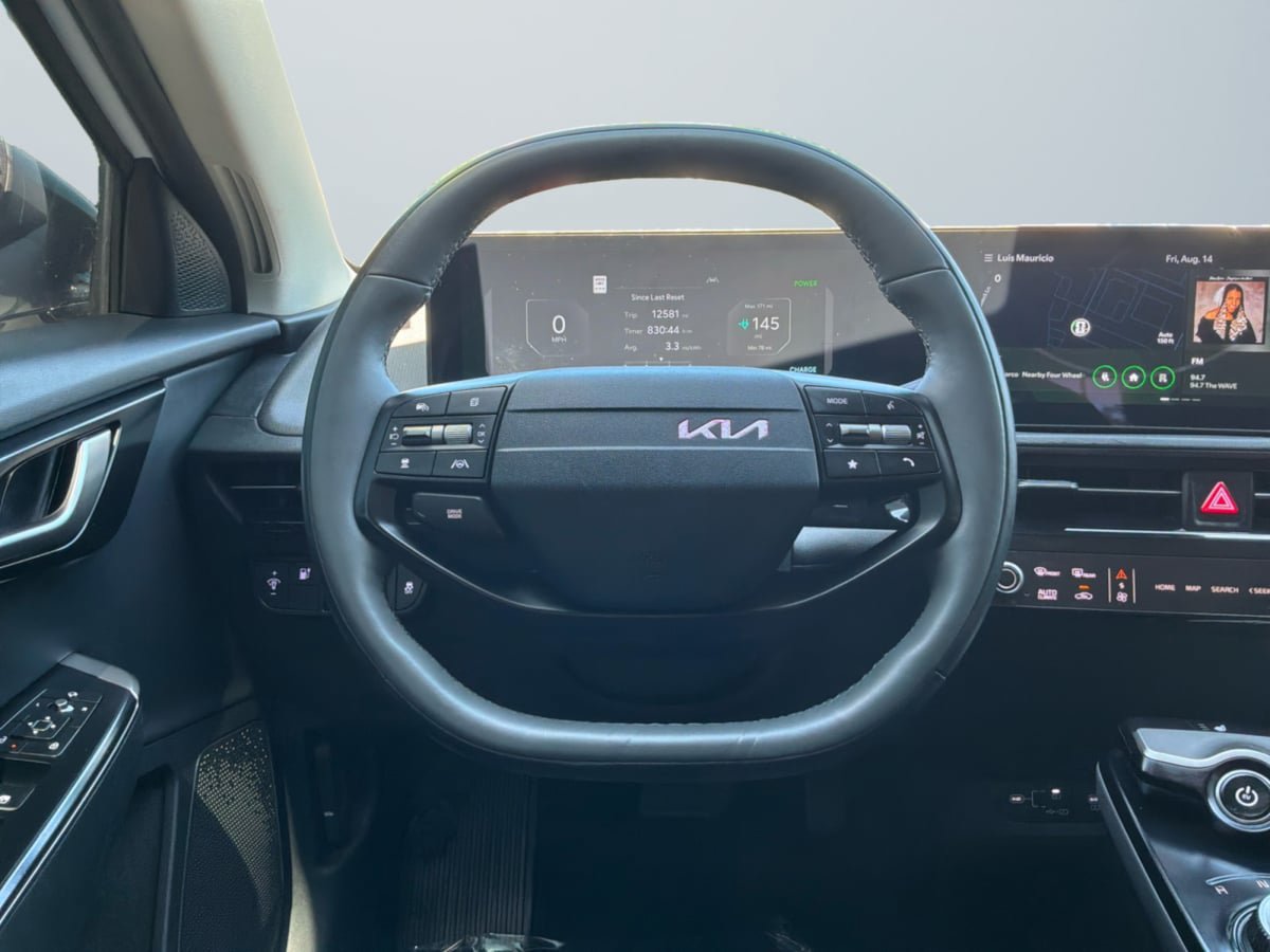 Used 2025 Kia EV6 Light RWD image 11