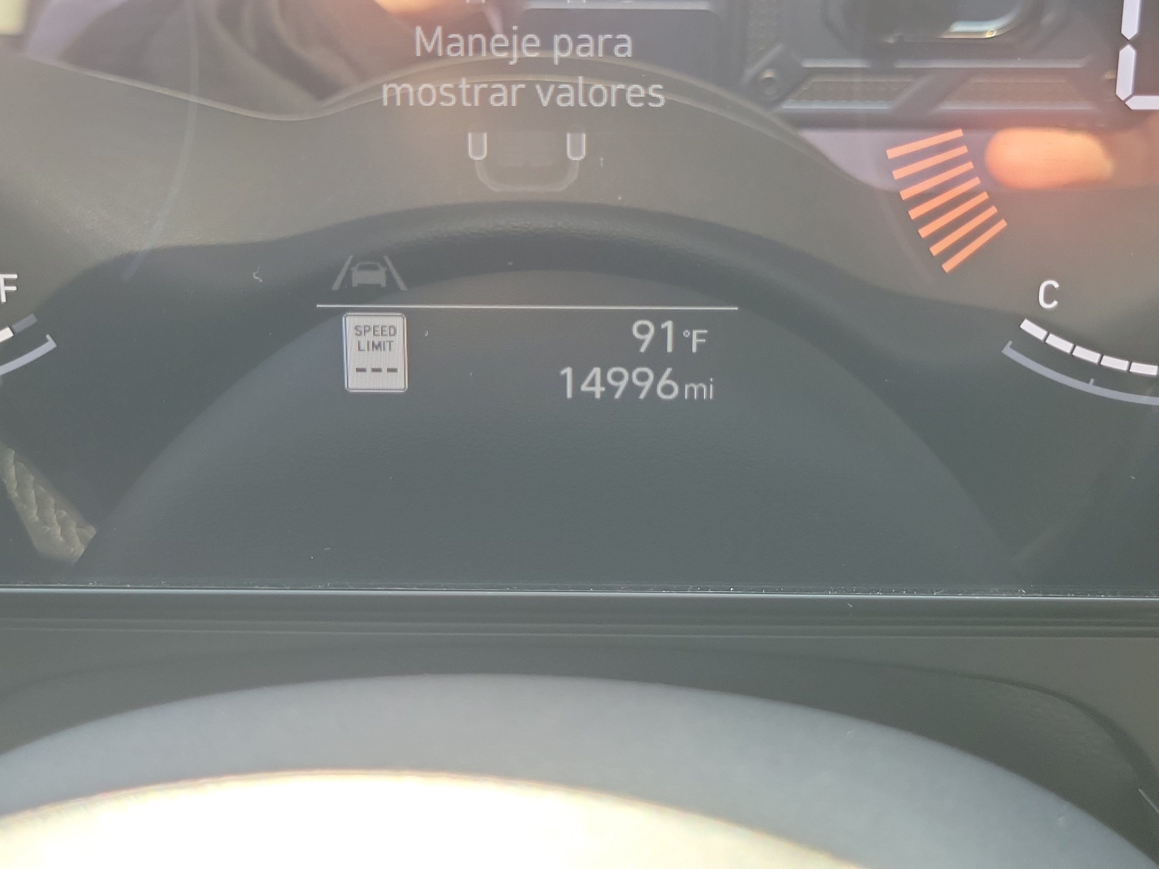 Used 2024 Hyundai Kona SEL FWD image 25