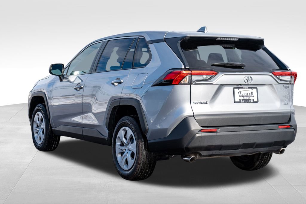 Used 2024 Toyota RAV4 LE image 6