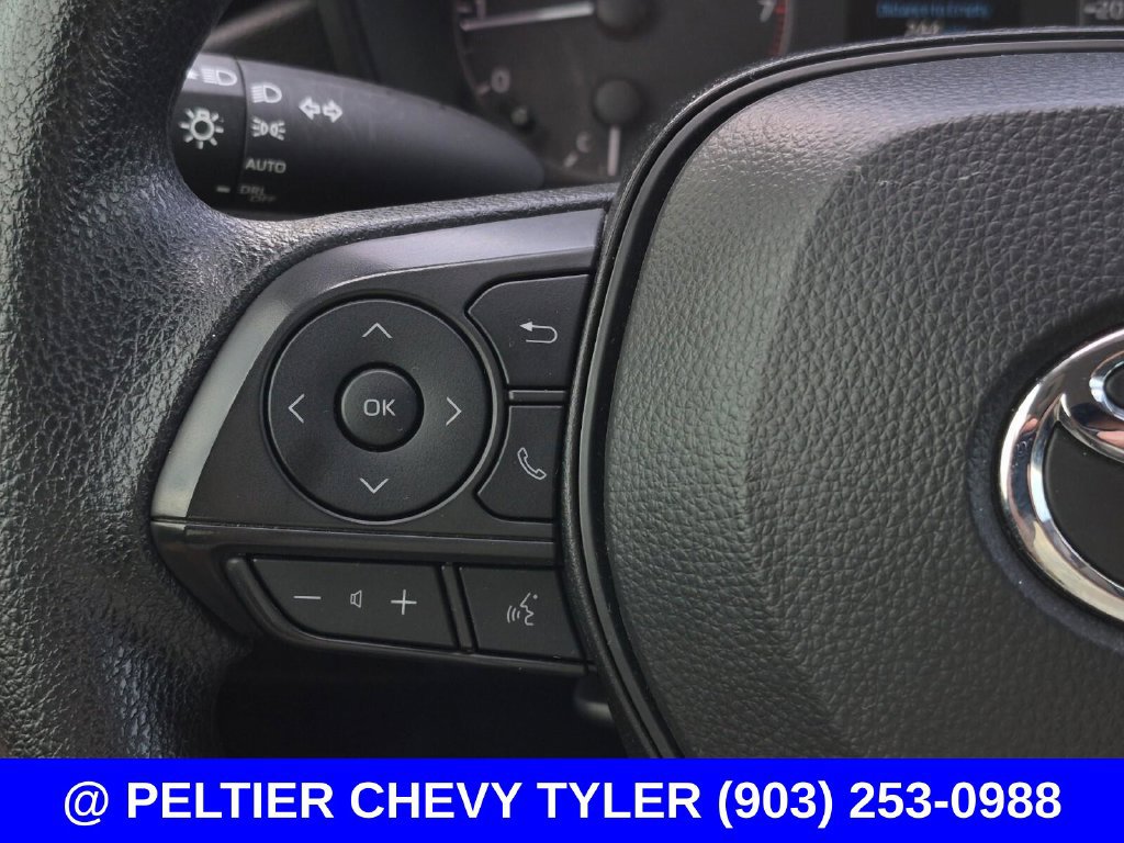 Used 2025 Toyota Corolla LE FWD image 19