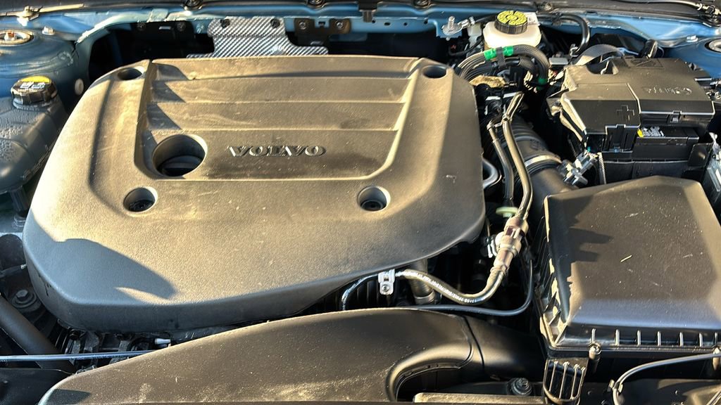 Certified 2024 Volvo XC40 B5 Core image 32