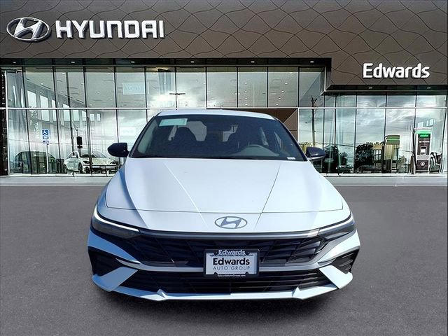 New 2025 Hyundai Elantra Sport image 11