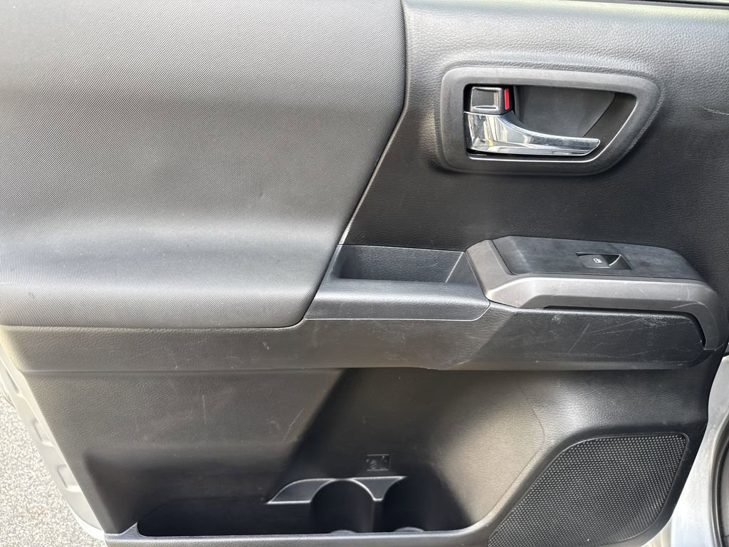 Used 2021 Toyota Tacoma TRD Off-Road image 21