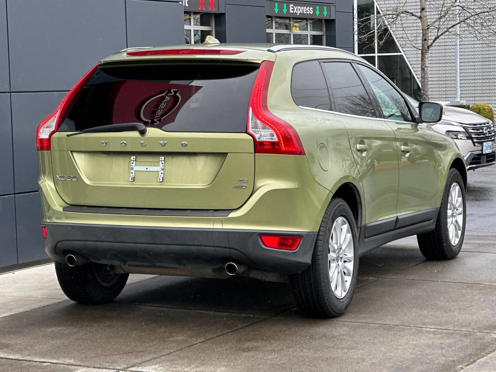 Used 2010 Volvo XC60 T6 AWD/4WD image 3