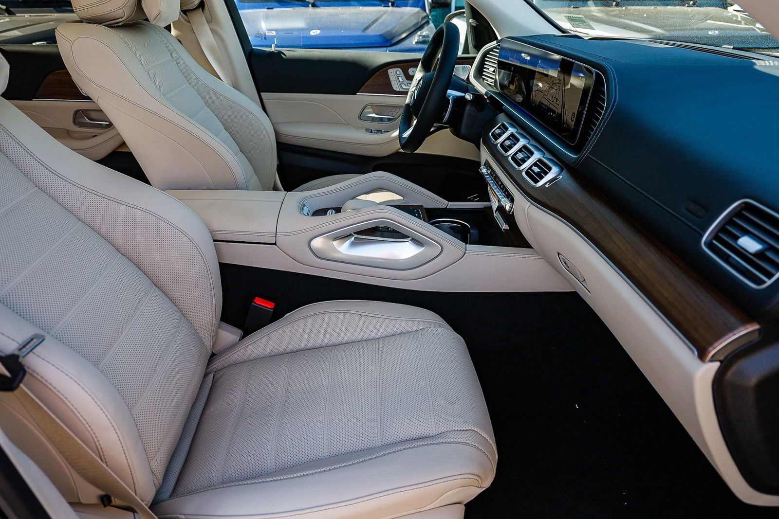 New 2026 Mercedes-Benz GLS 450 4MATIC image 17