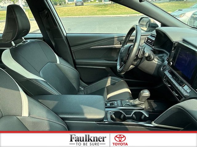 Used 2025 Toyota Camry SE FWD image 19