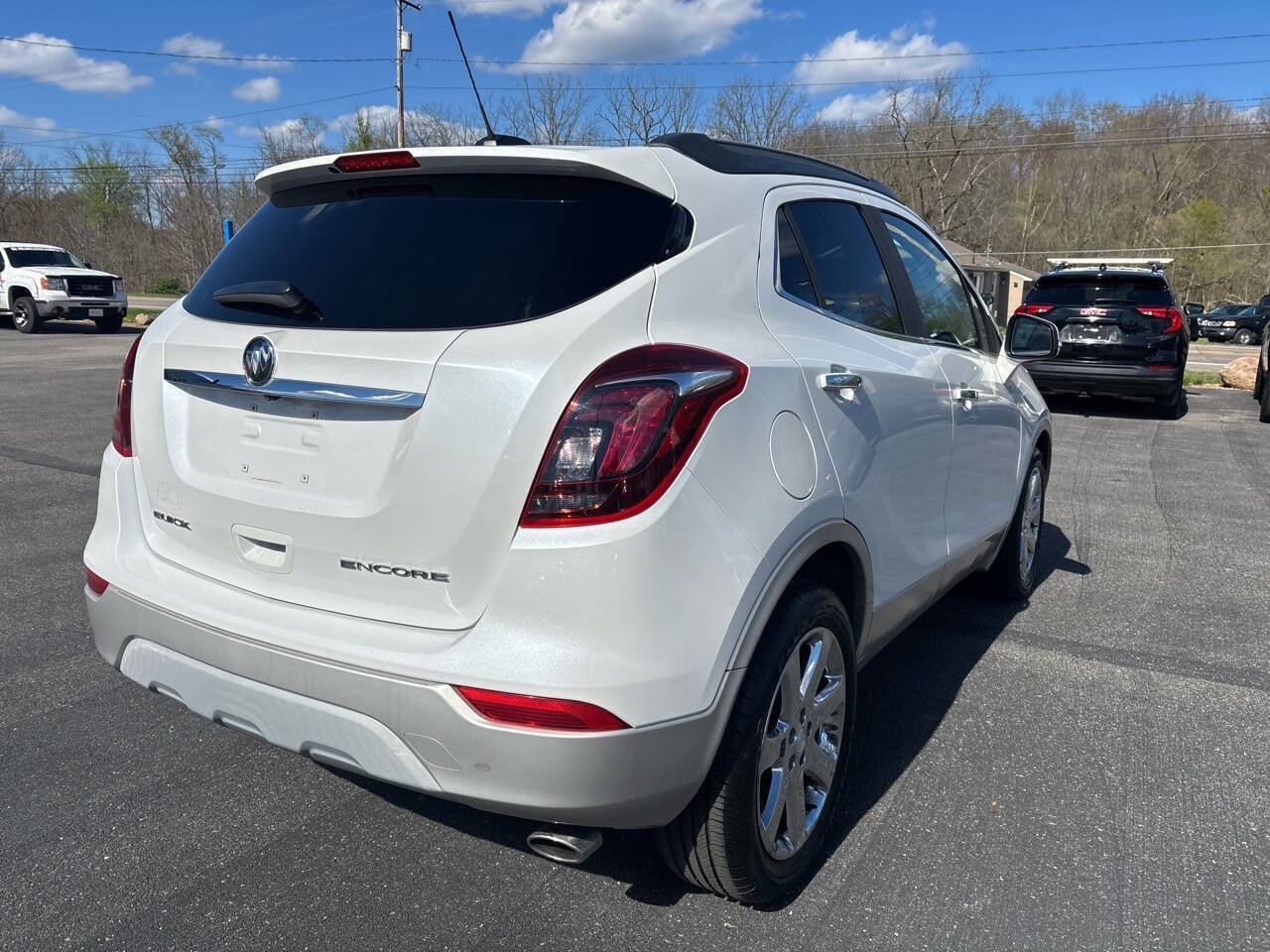 Used 2017 Buick Encore Essence w/ Experience Buick Package FWD image 8