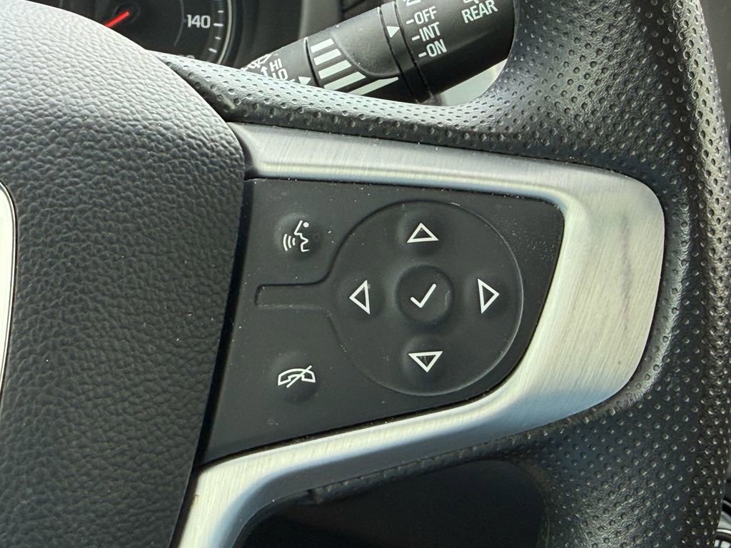 Used 2024 GMC Terrain SLE image 24