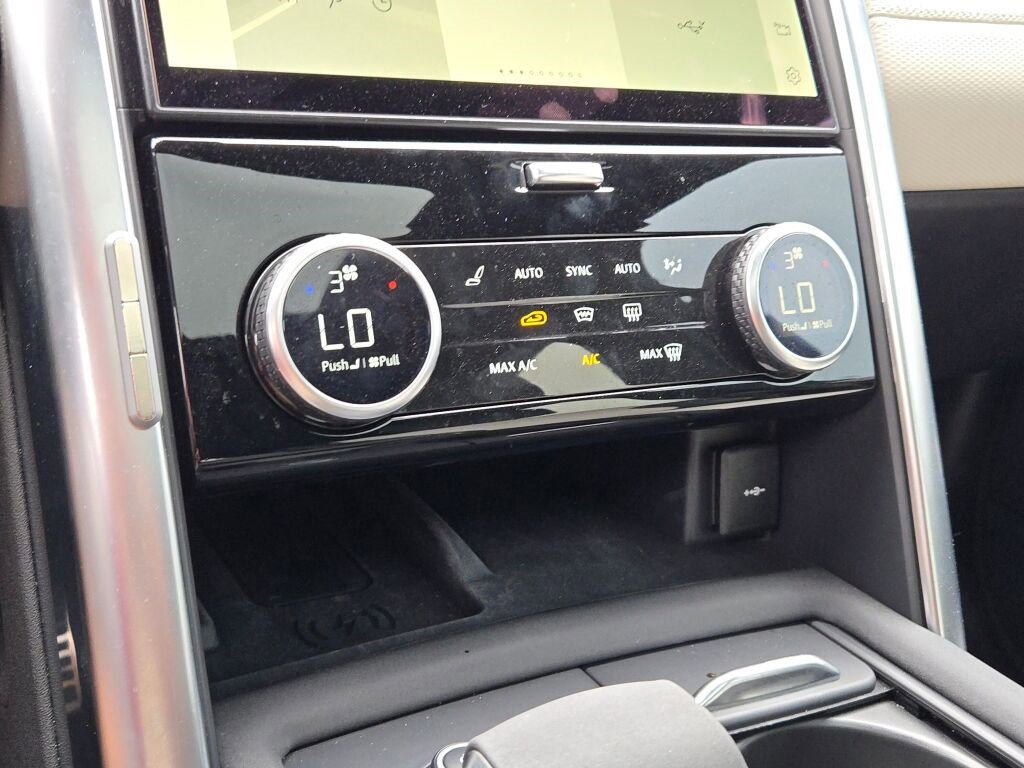 Used 2023 Land Rover Discovery HSE R-Dynamic image 29