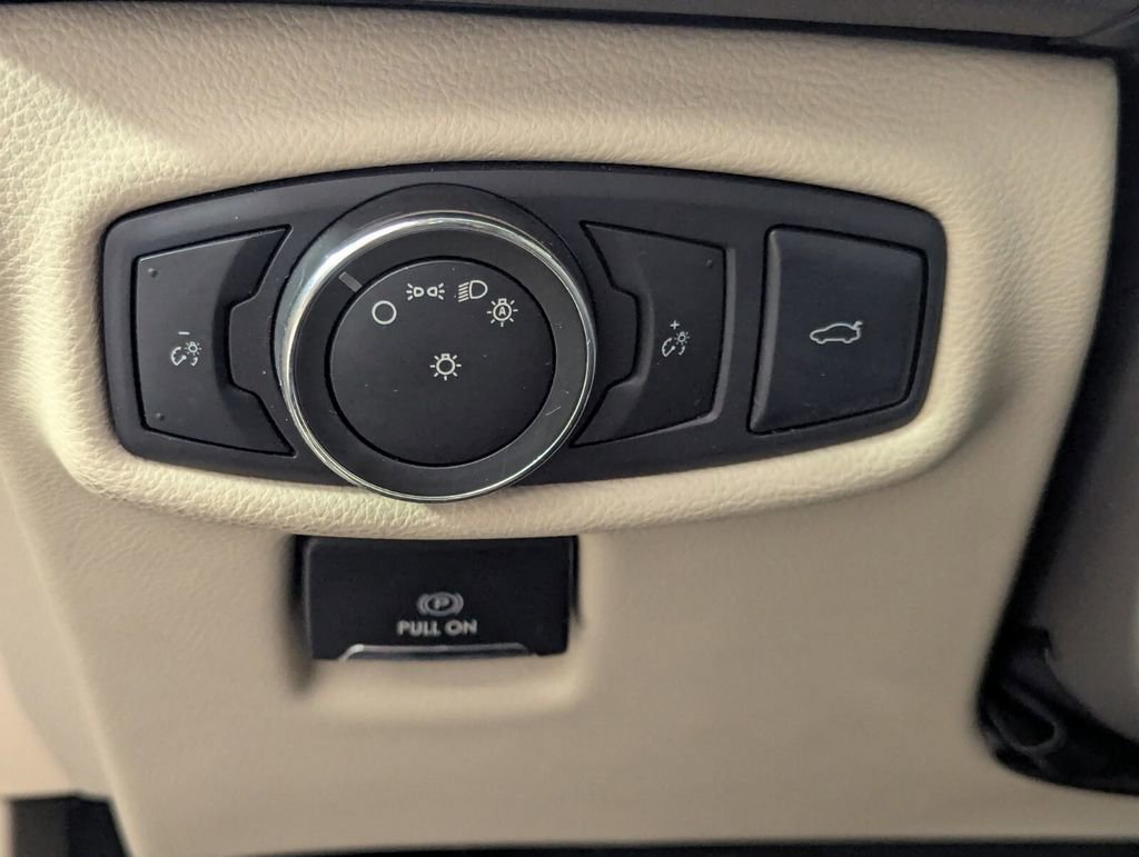 Used 2017 Lincoln MKZ Premiere image 15