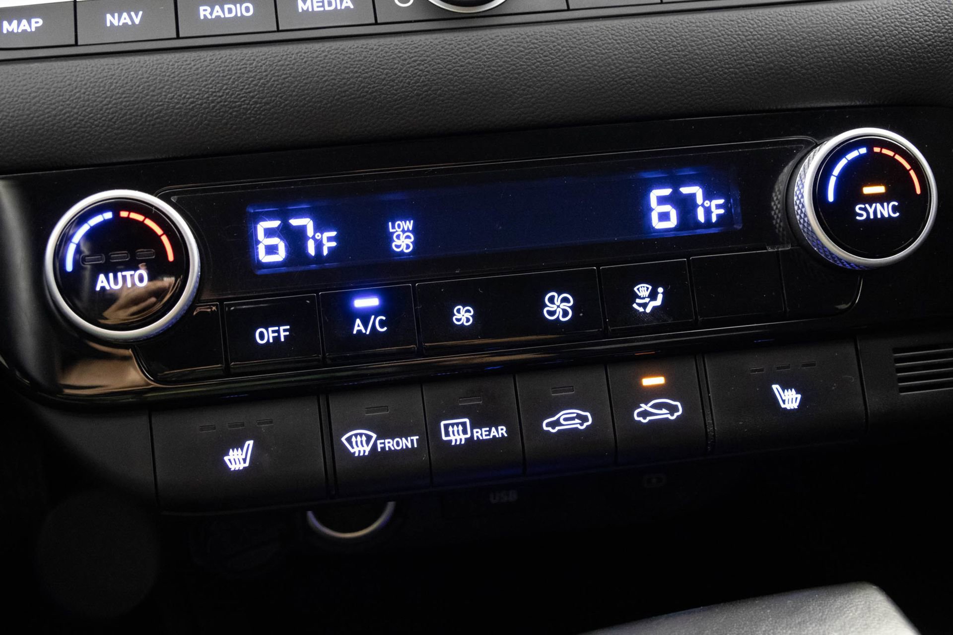 Used 2023 Hyundai Elantra SEL w/ Convenience Package FWD image 29