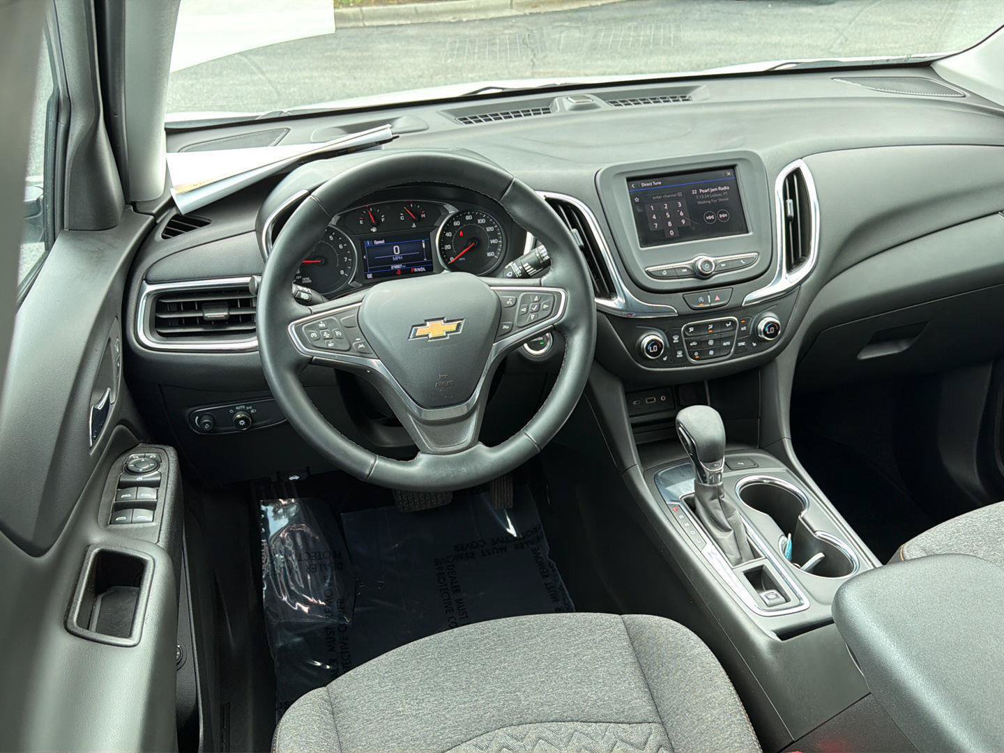 Used 2023 Chevrolet Equinox LT FWD image 18
