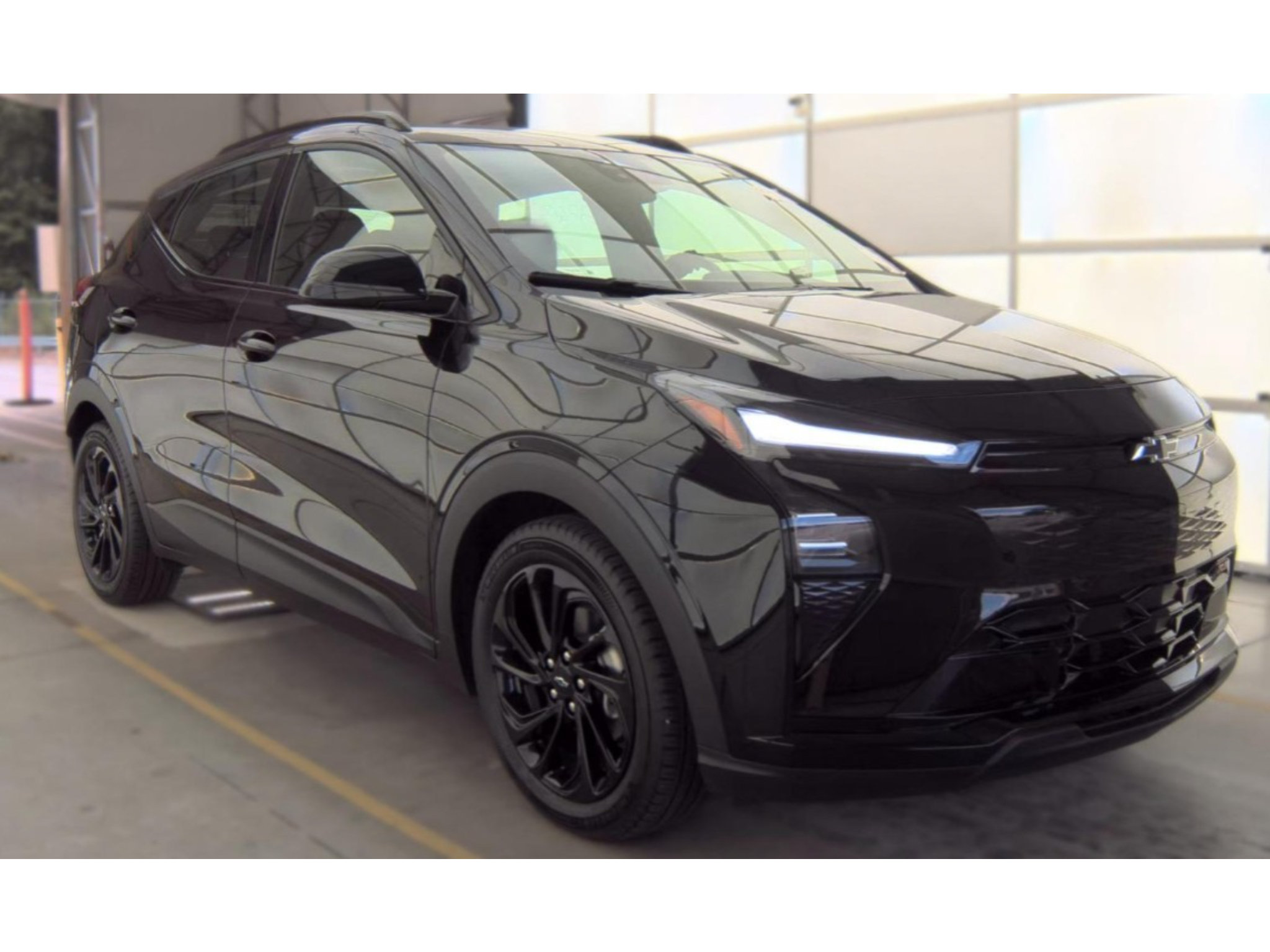 Used 2027 Chevrolet Bolt RS FWD image 2
