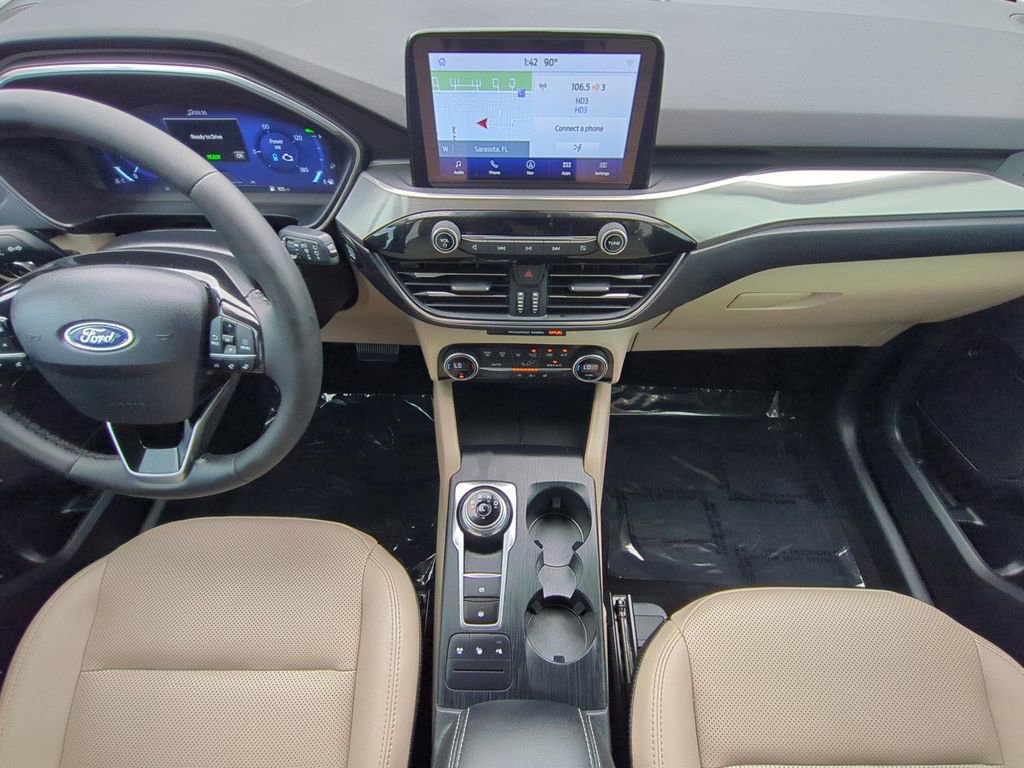 Used 2021 Ford Escape Titanium FWD image 14