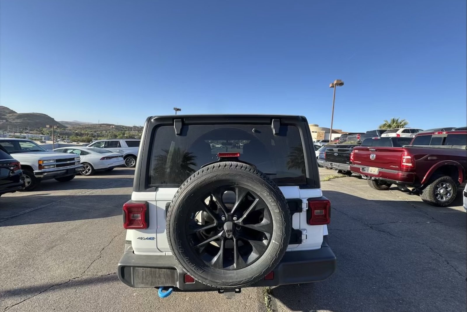 Used 2022 Jeep Wrangler Unlimited Sahara image 4