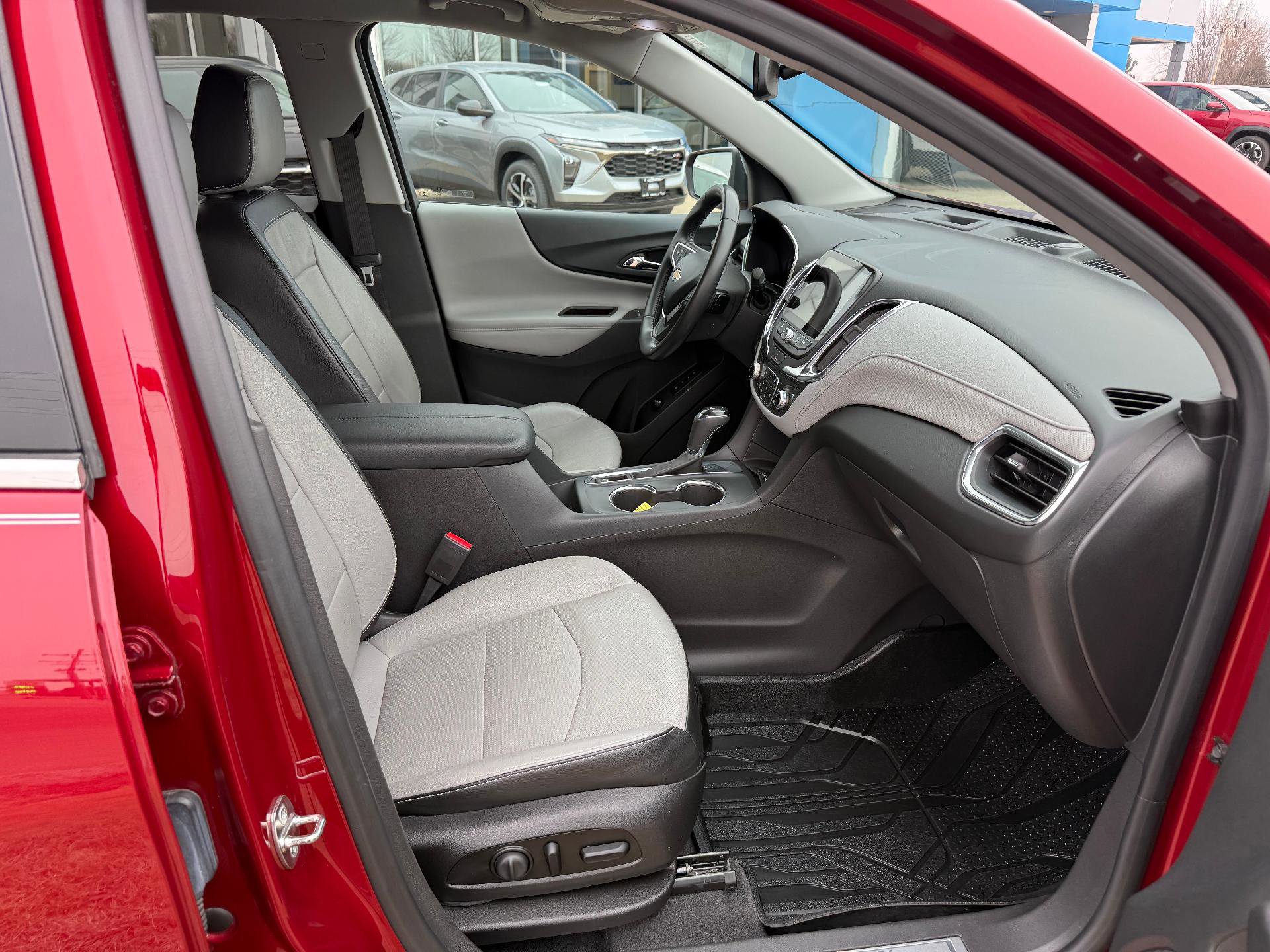 Used 2020 Chevrolet Equinox Premier image 9