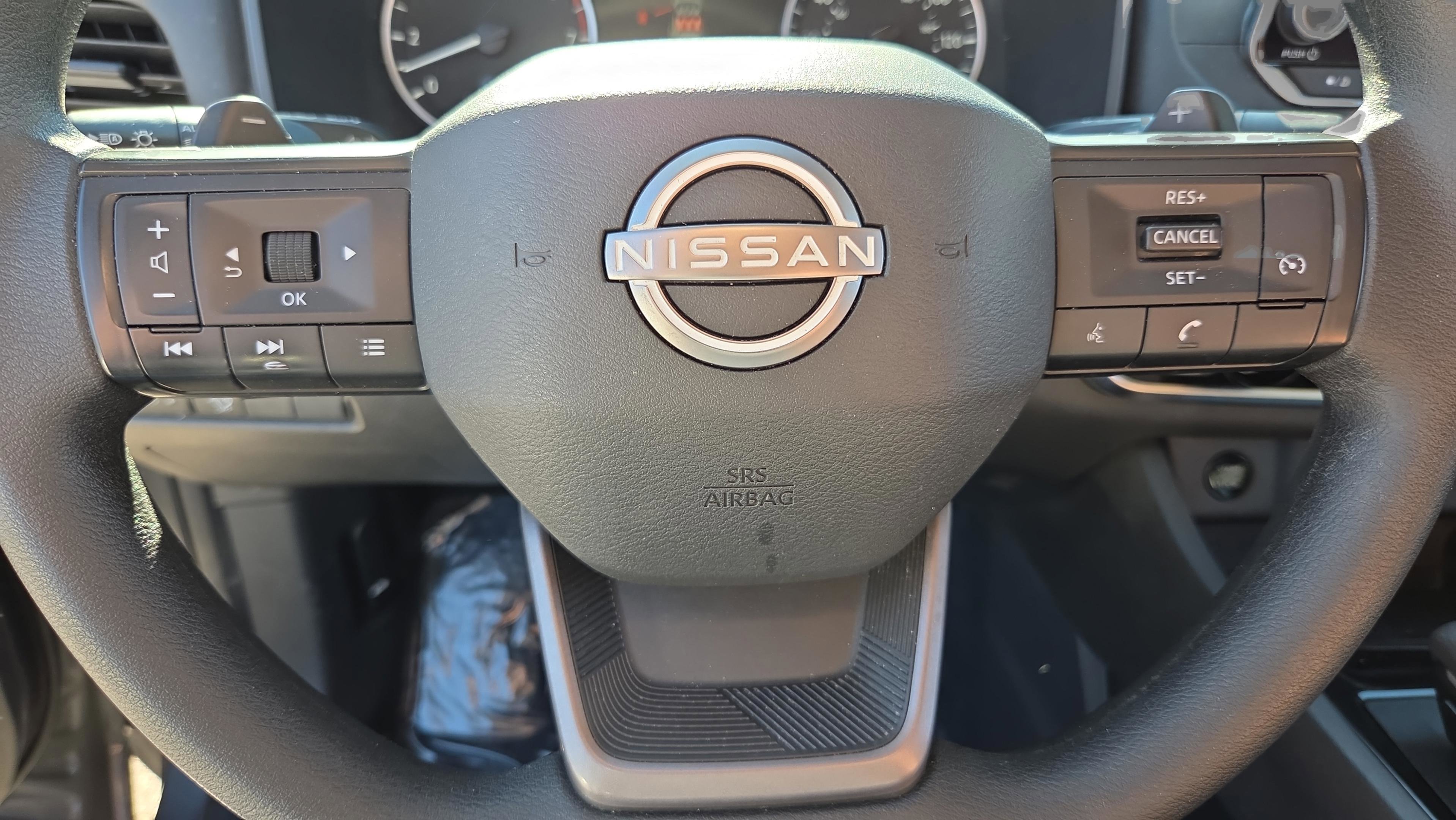 Used 2025 Nissan Rogue S image 25