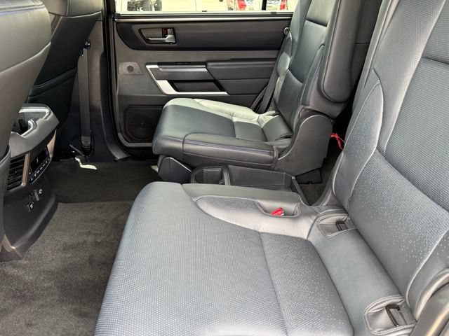 Used 2025 Toyota Sequoia Platinum AWD/4WD image 28