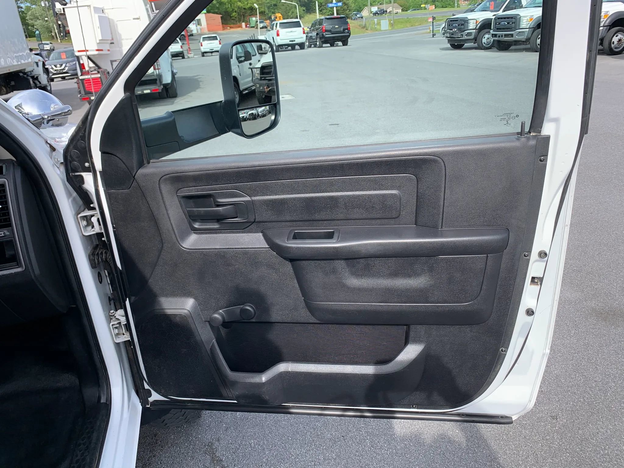 Used 2016 RAM 5500 Tradesman AWD/4WD image 19