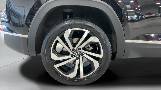 Used 2023 Volkswagen Atlas Cross Sport SEL AWD/4WD image 23
