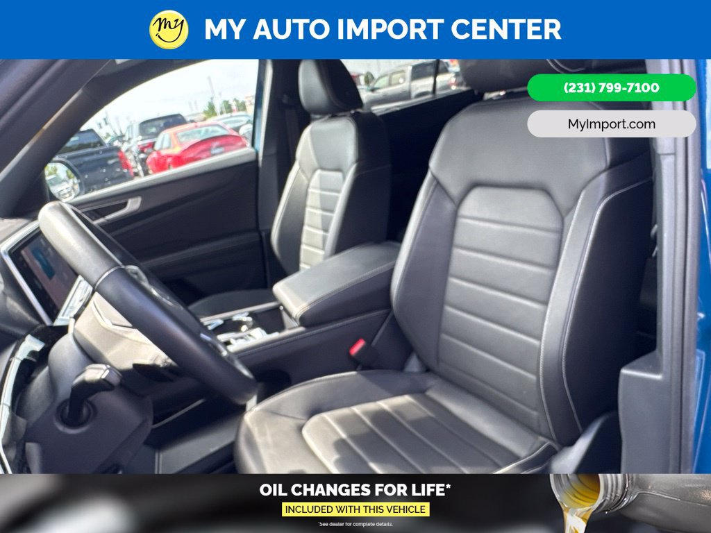 Used 2025 Volkswagen Atlas Cross Sport SEL R-Line AWD/4WD image 14
