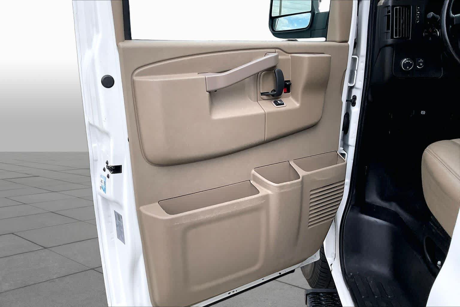 Used 2021 Chevrolet Express 2500 w/ Driver Convenience Package RWD image 17