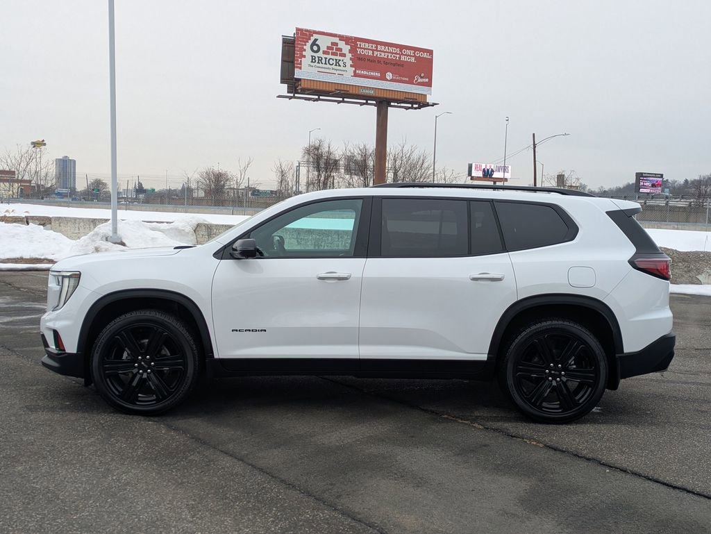 Used 2025 GMC Acadia Elevation w/ Black Edition image 6