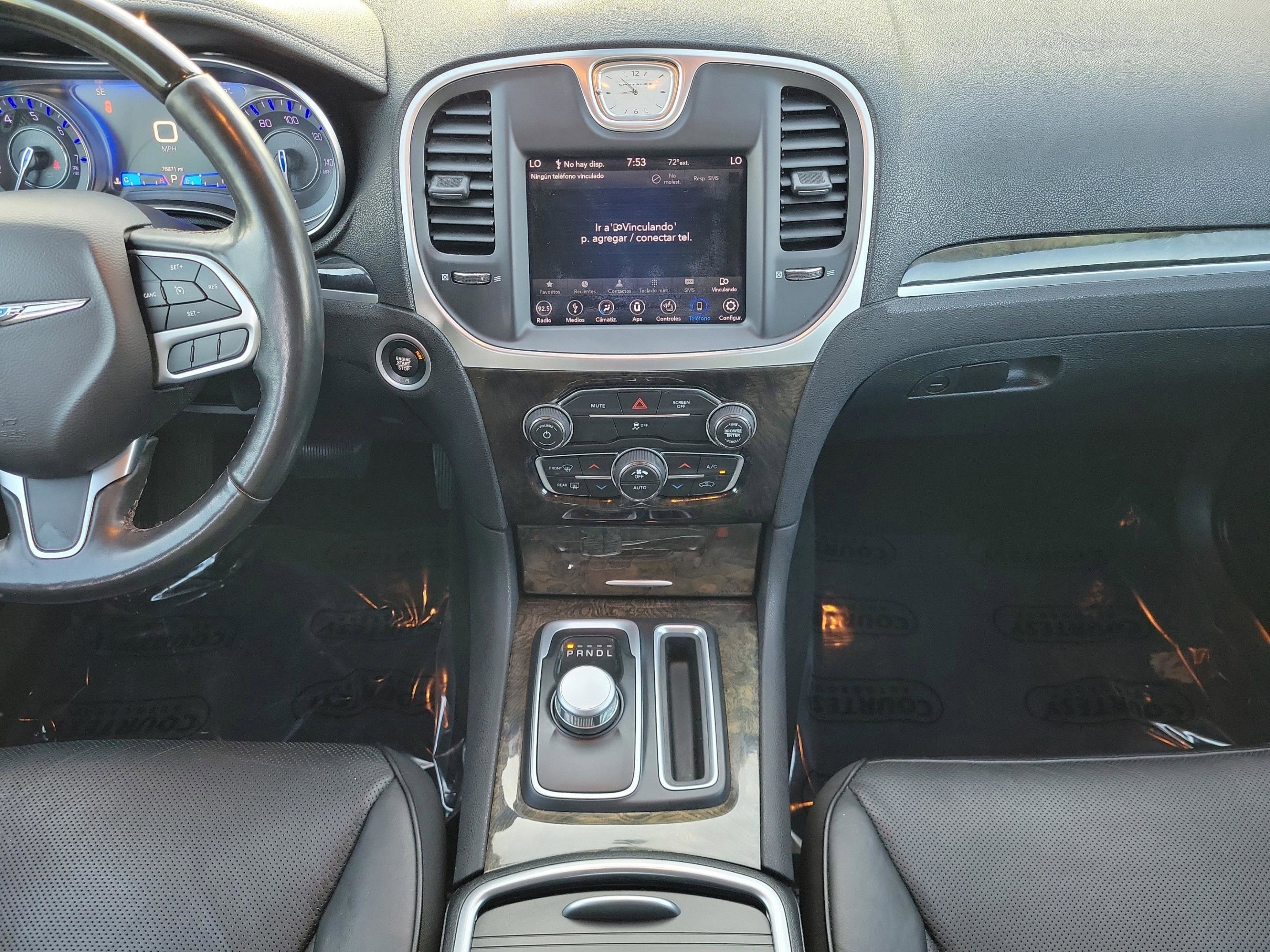 Used 2019 Chrysler 300 Limited image 15
