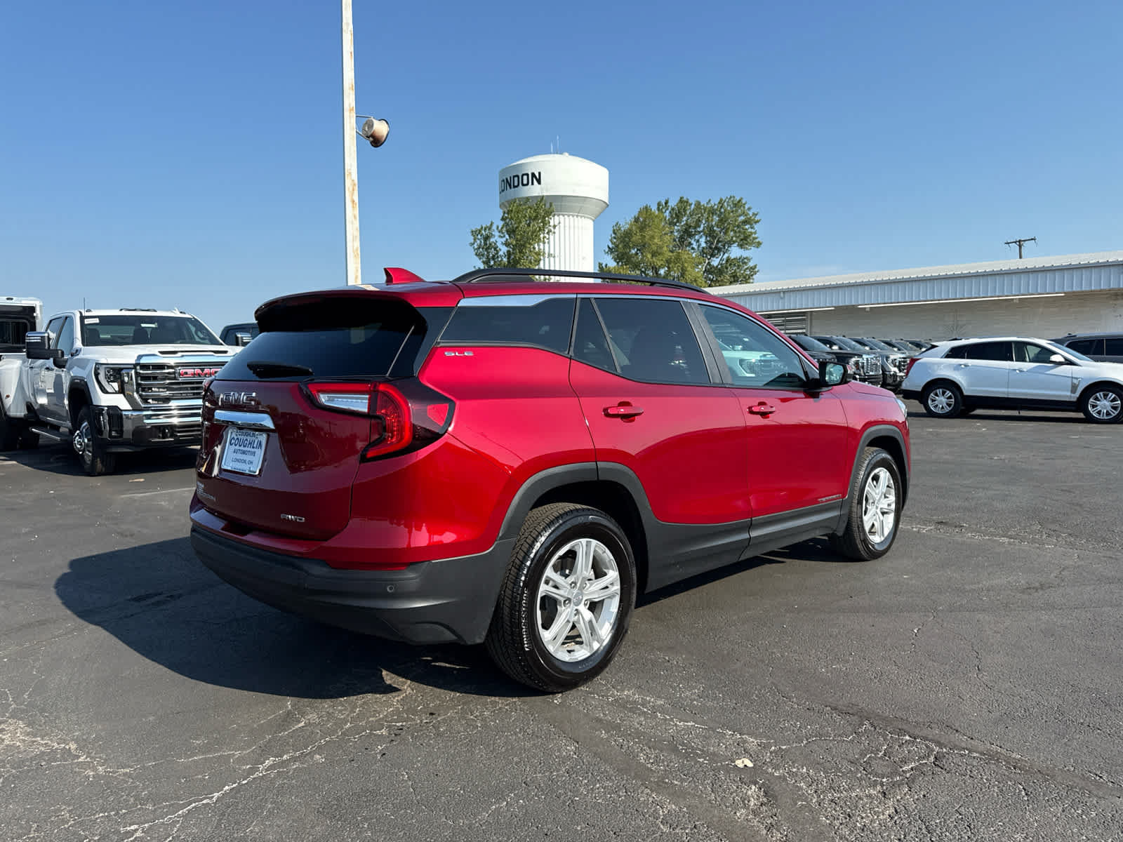 Certified 2023 GMC Terrain SLE w/ Driver Convenience Package AWD/4WD image 5