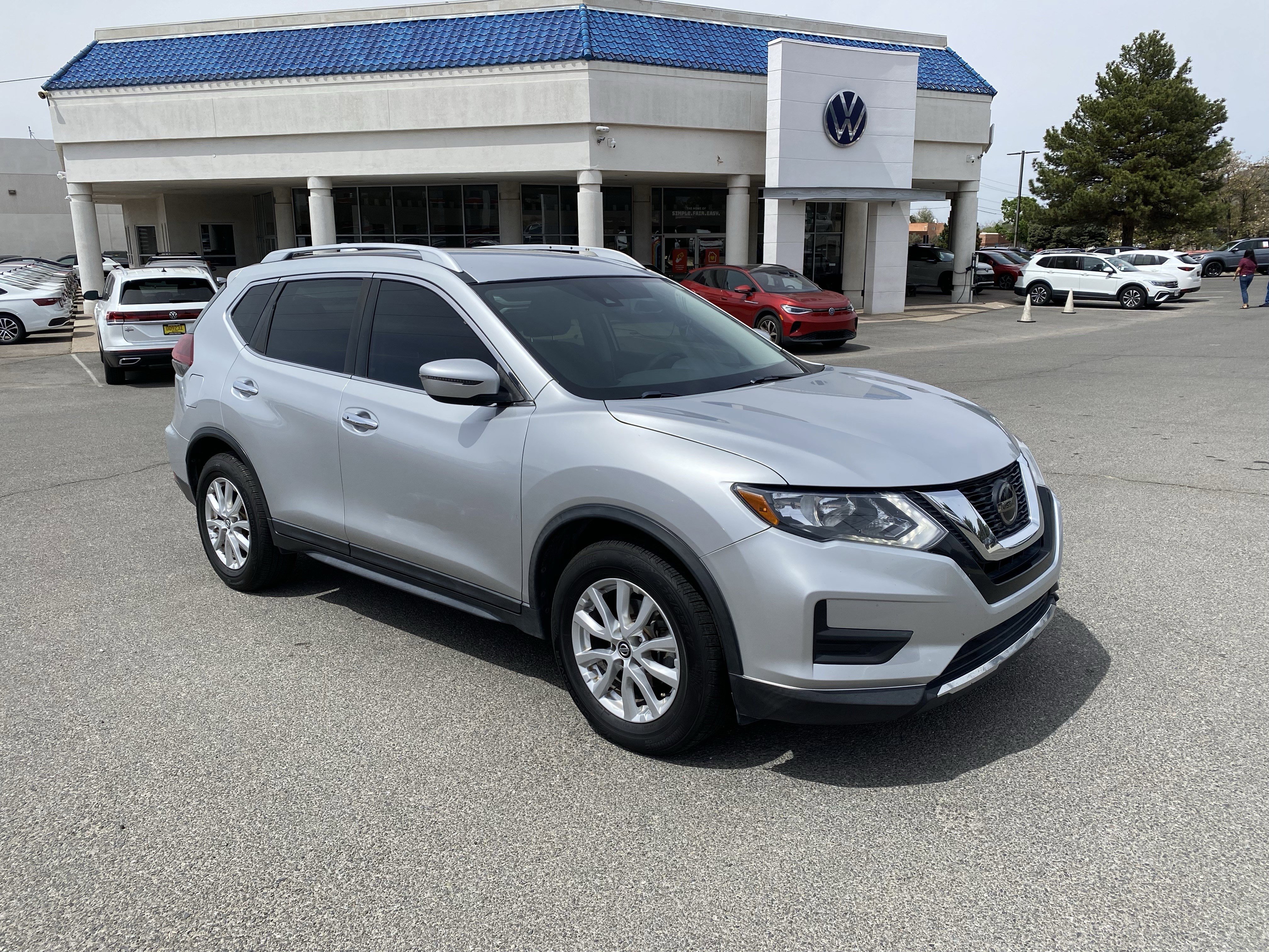 Used 2020 Nissan Rogue SV FWD image 37