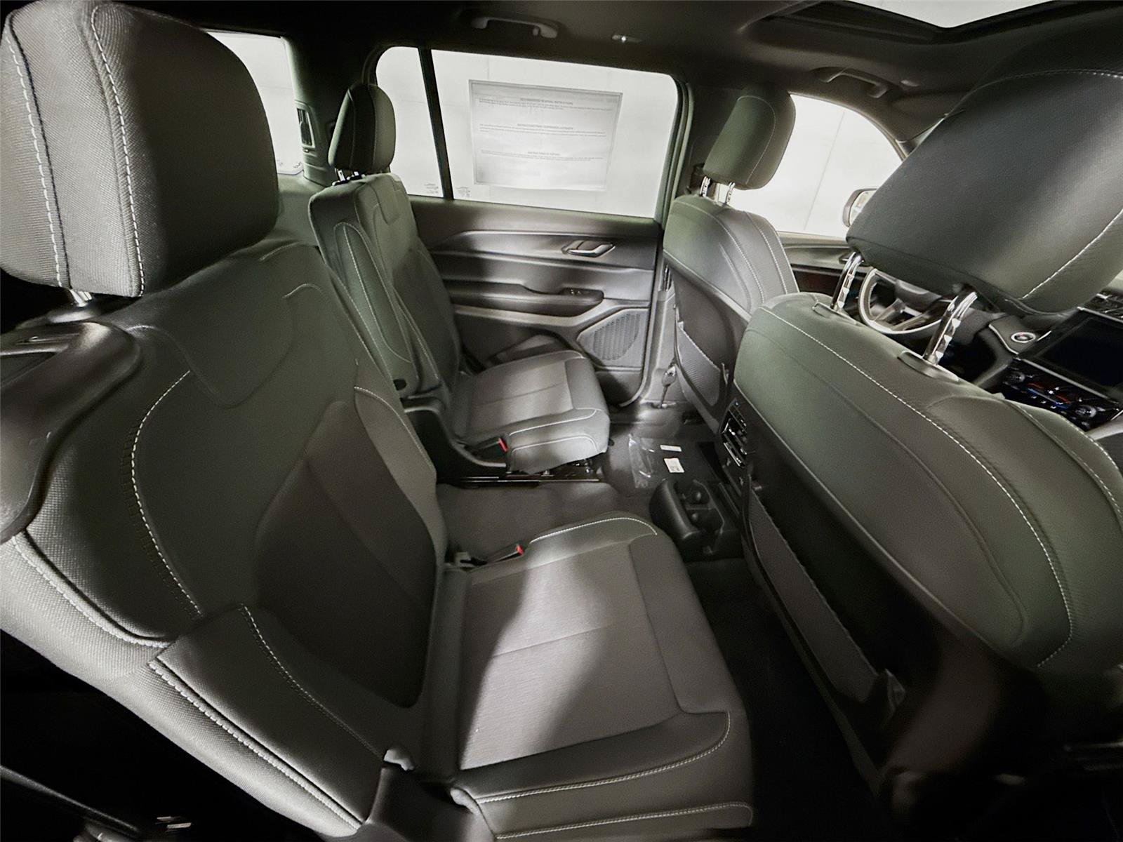 New 2026 Jeep Grand Cherokee L 4WD image 21