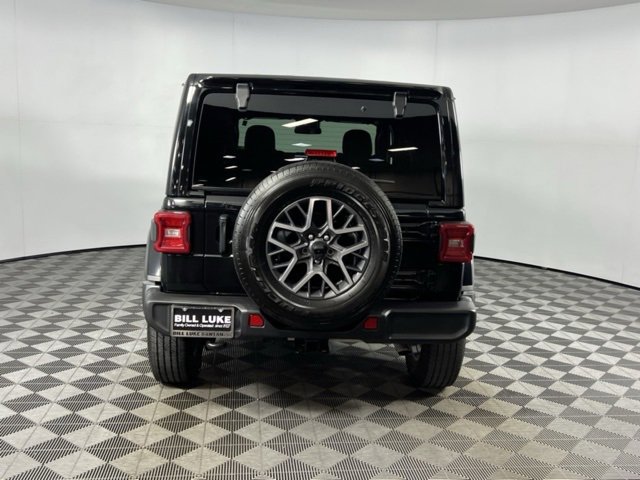 Certified 2024 Jeep Wrangler Sahara image 8