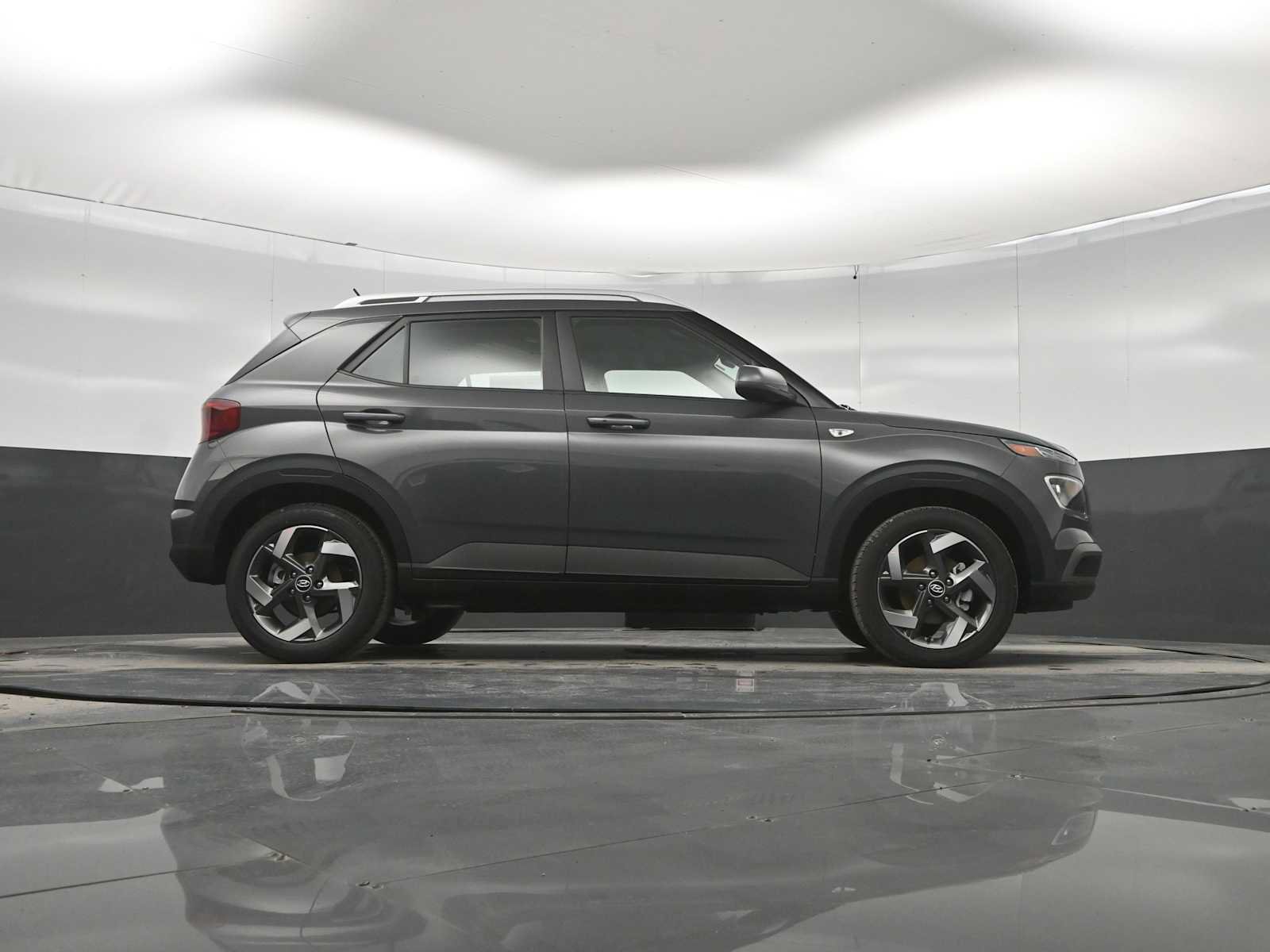 New 2026 Hyundai Venue SEL FWD image 38