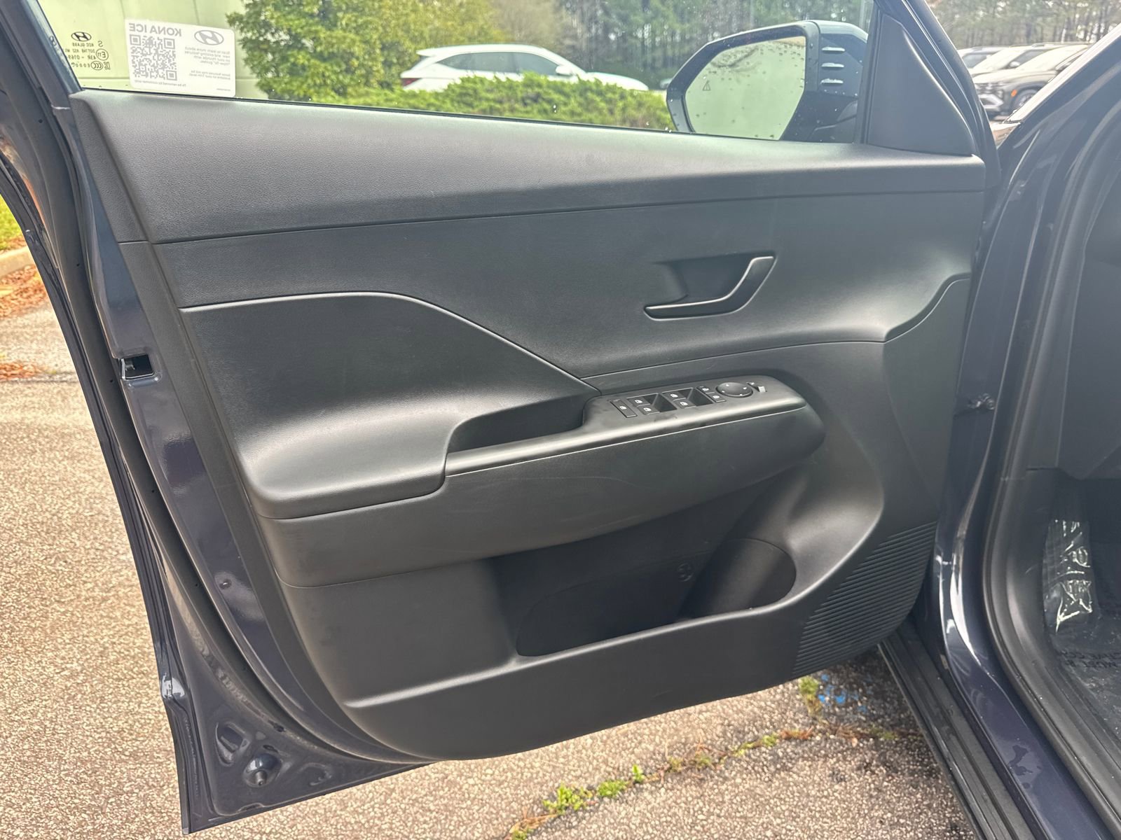 Used 2025 Hyundai Kona SE image 10