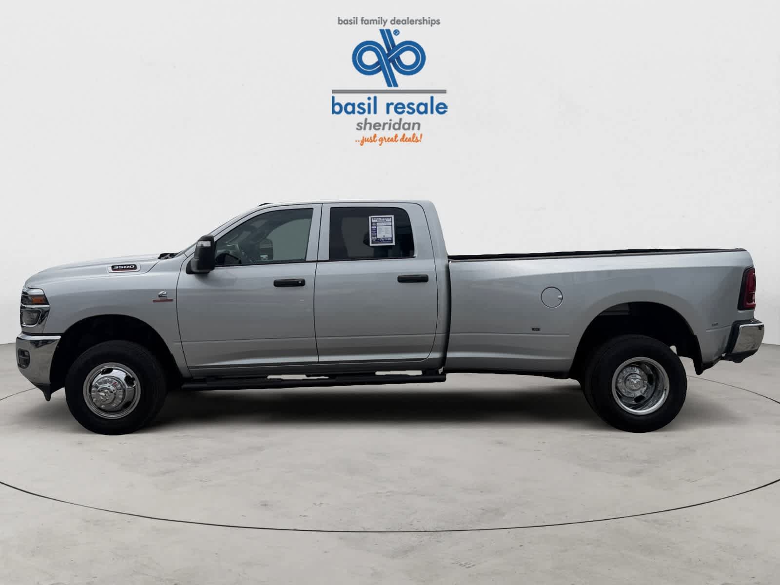Used 2026 RAM 3500 Tradesman AWD/4WD image 3