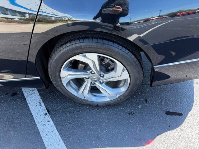 Used 2020 Honda Accord EX image 6