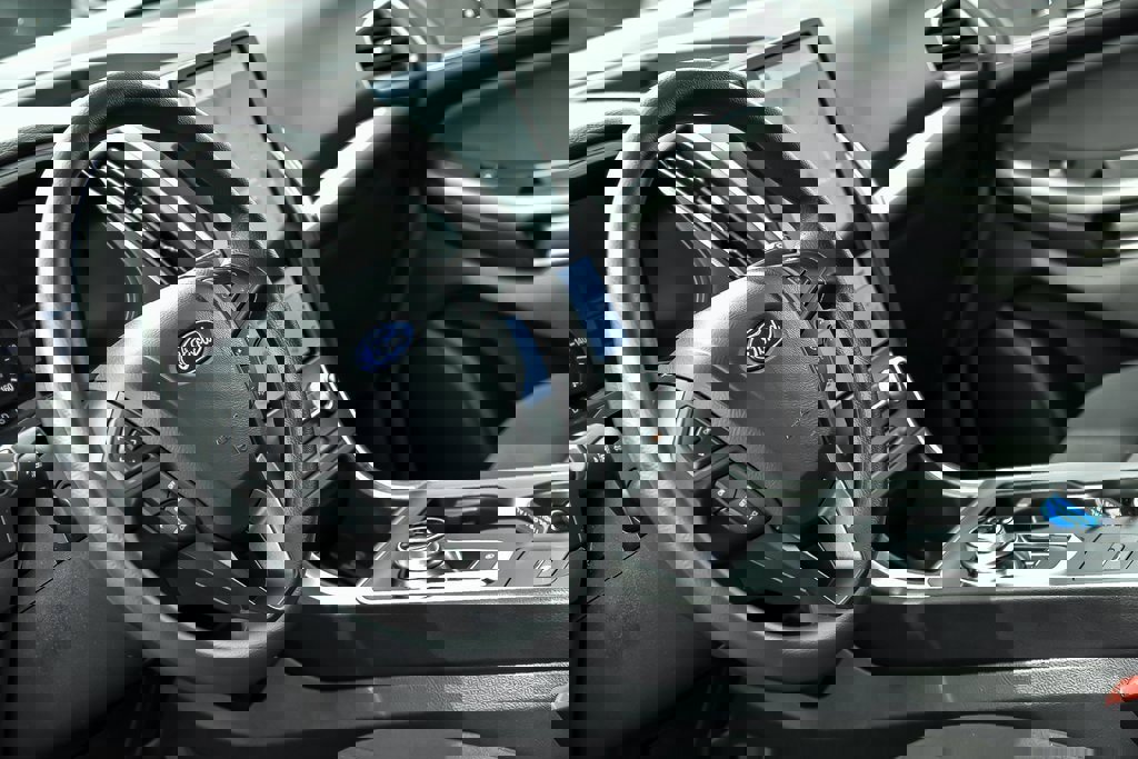 New 2024 Ford Edge SE w/ Black Appearance Package image 31