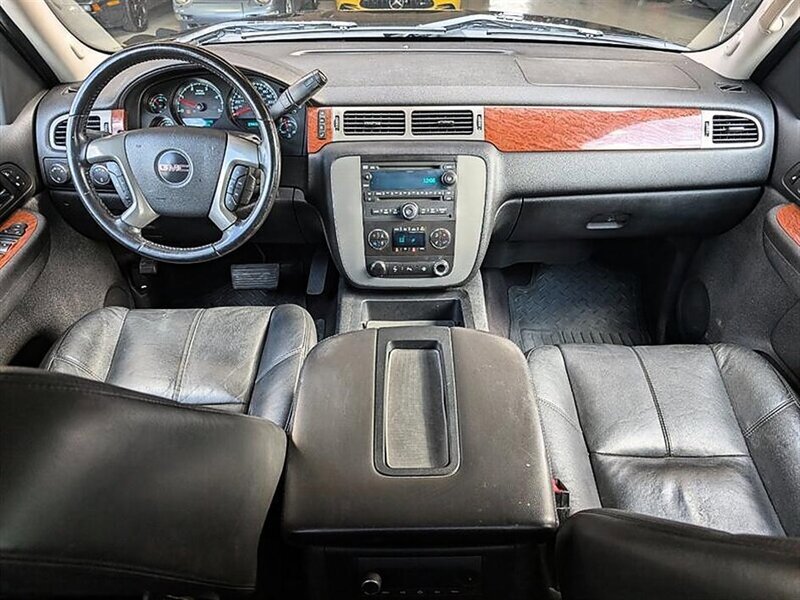 Used 2008 GMC Sierra 2500 SLT AWD/4WD image 3