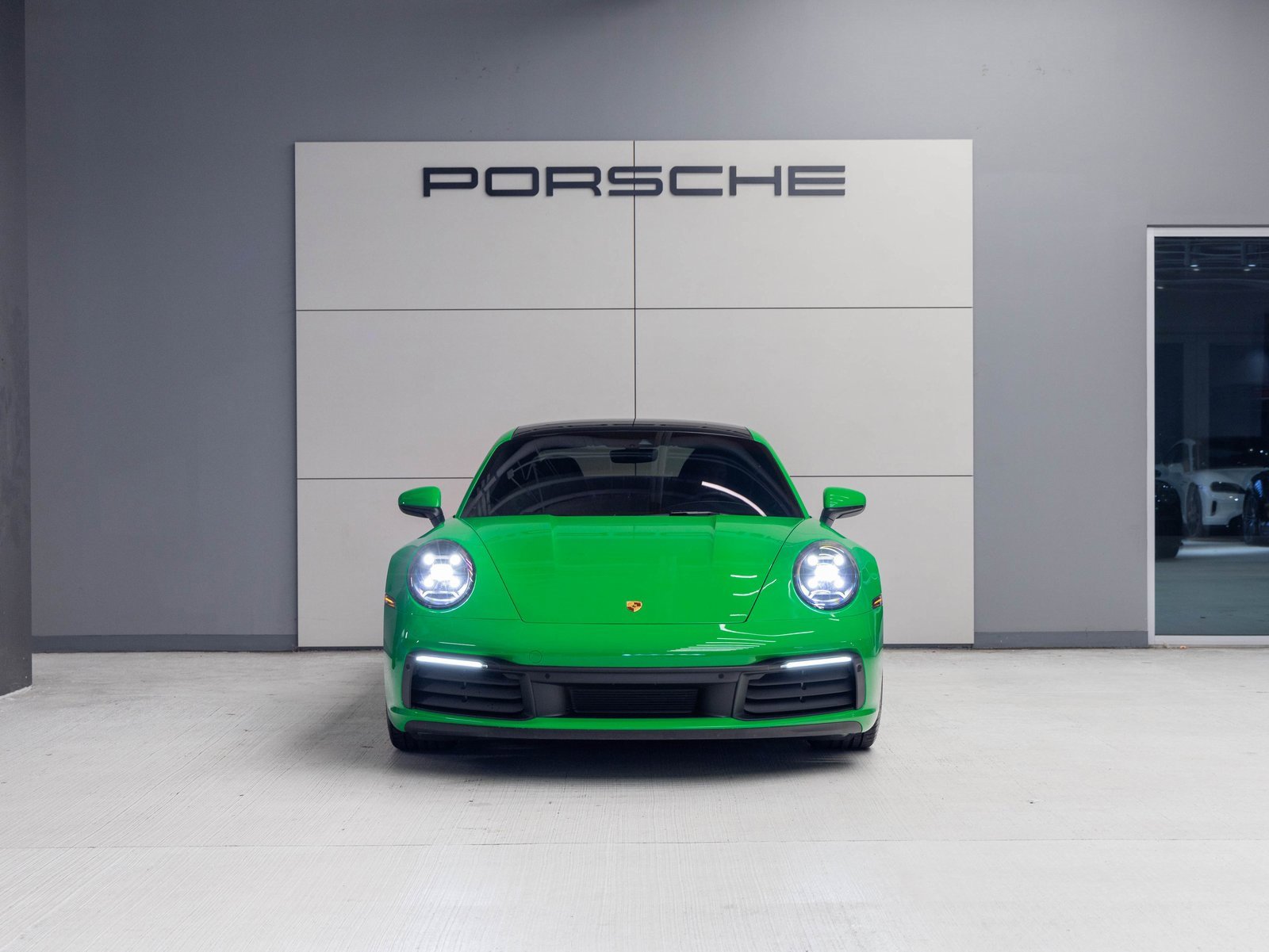 Used 2021 Porsche 911 Carrera image 10