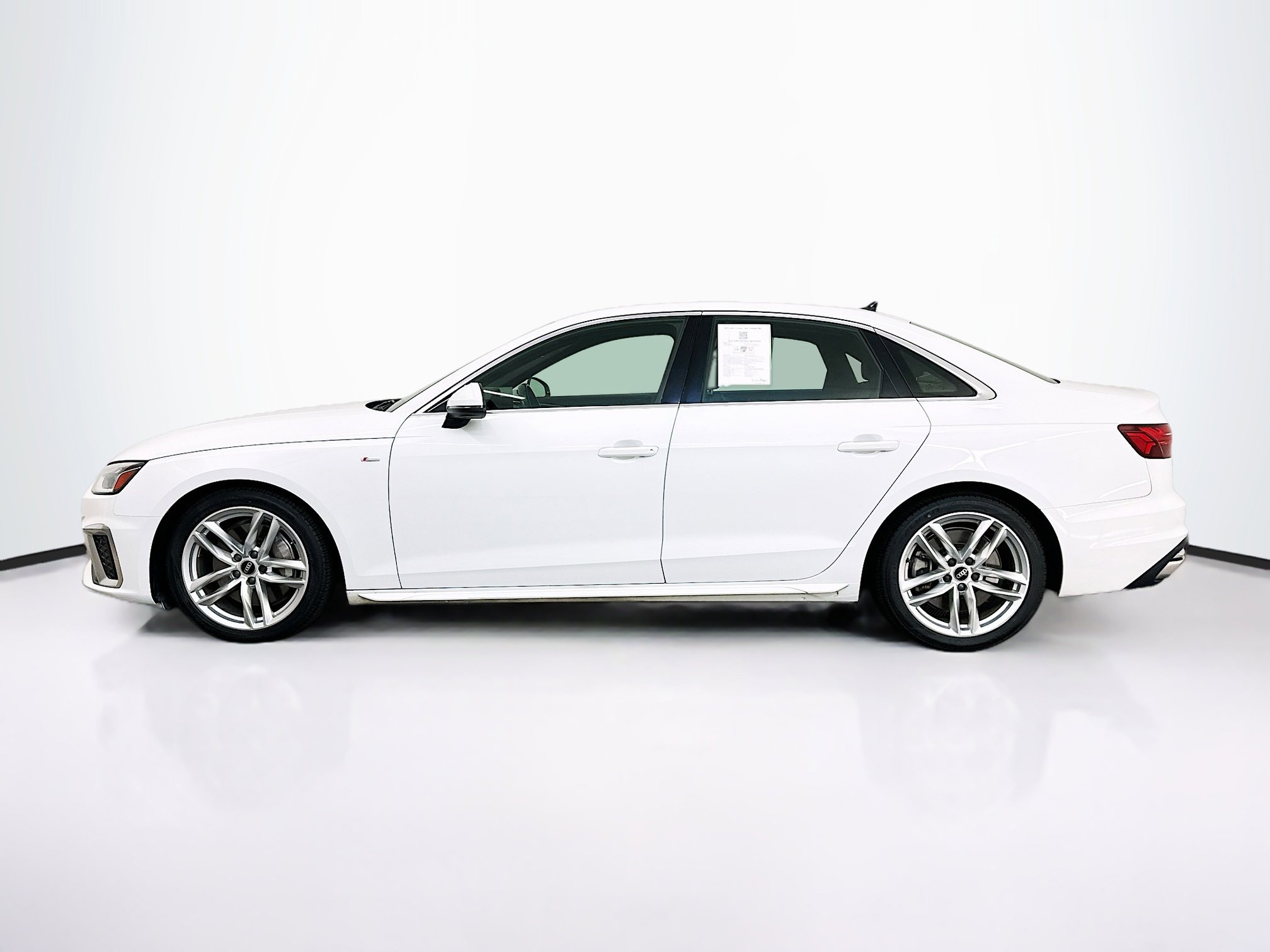 Used 2023 Audi A4 2.0T Premium Plus image 4