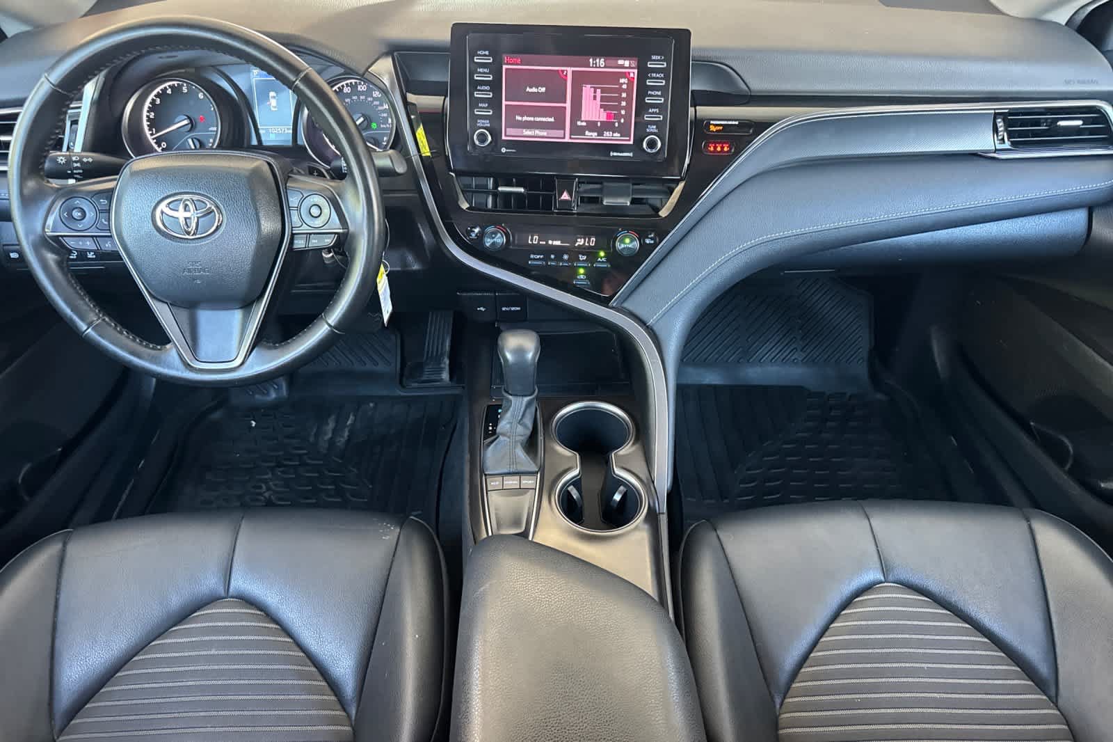 Certified 2023 Toyota Camry SE FWD image 3