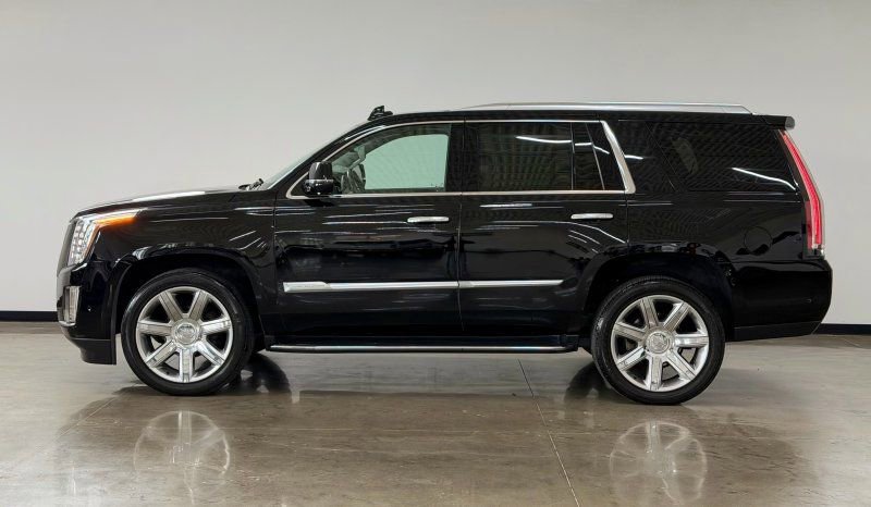 Used 2020 Cadillac Escalade Luxury RWD image 4