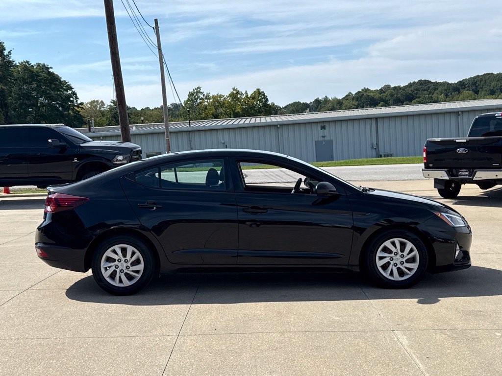Used 2020 Hyundai Elantra SE w/ Cargo Package (C1) FWD image 15
