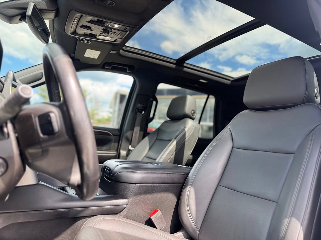 Used 2021 Chevrolet Tahoe LT w/ LT Signature Package AWD/4WD image 17