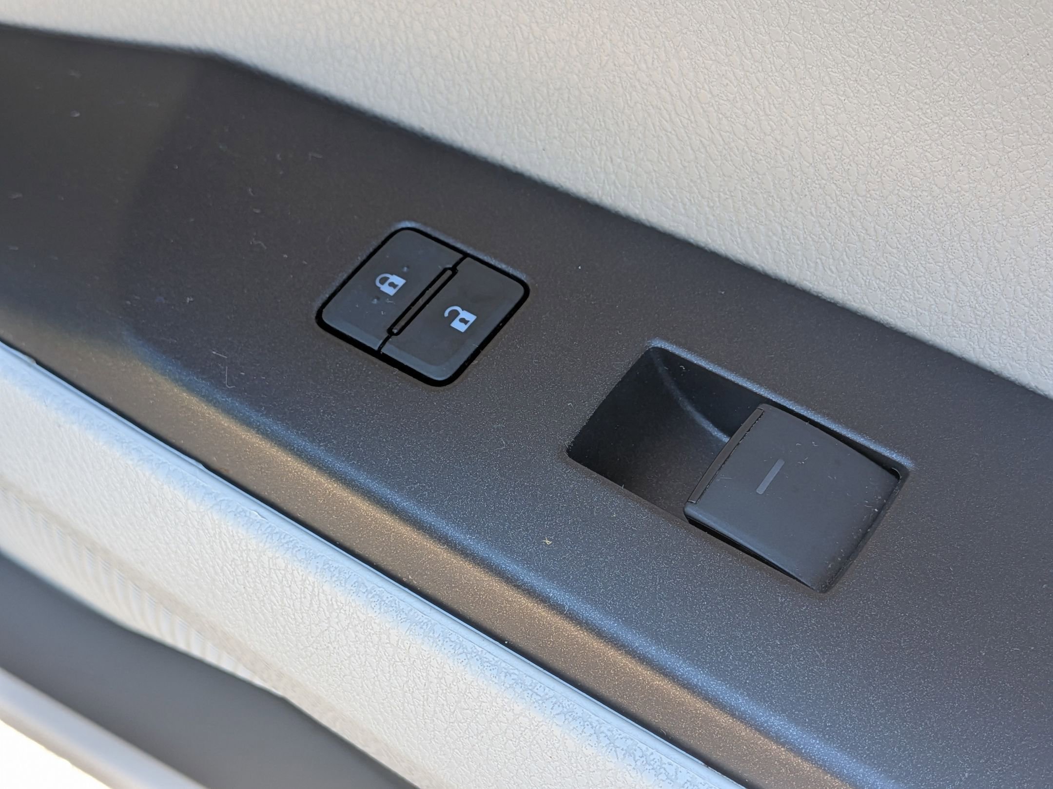 Used 2023 Toyota Camry LE FWD image 33