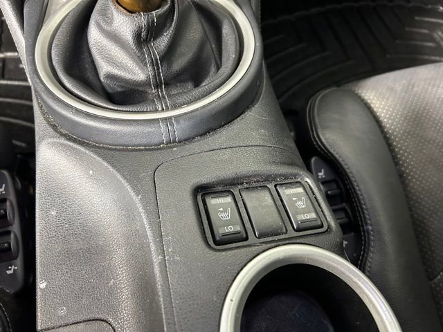 Used 2011 Nissan 370Z Touring w/ Sport Pkg image 23