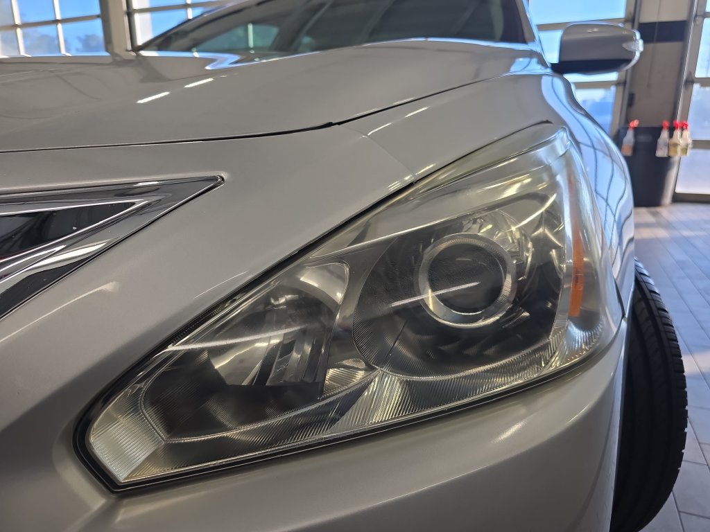 Used 2015 Nissan Altima 2.5 SV w/ Convenience Package FWD image 32