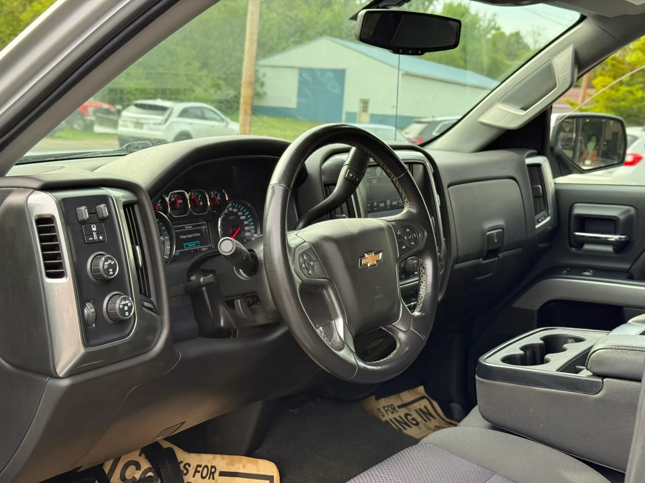 Used 2018 Chevrolet Silverado 1500 LT w/ All Star Edition AWD/4WD image 11